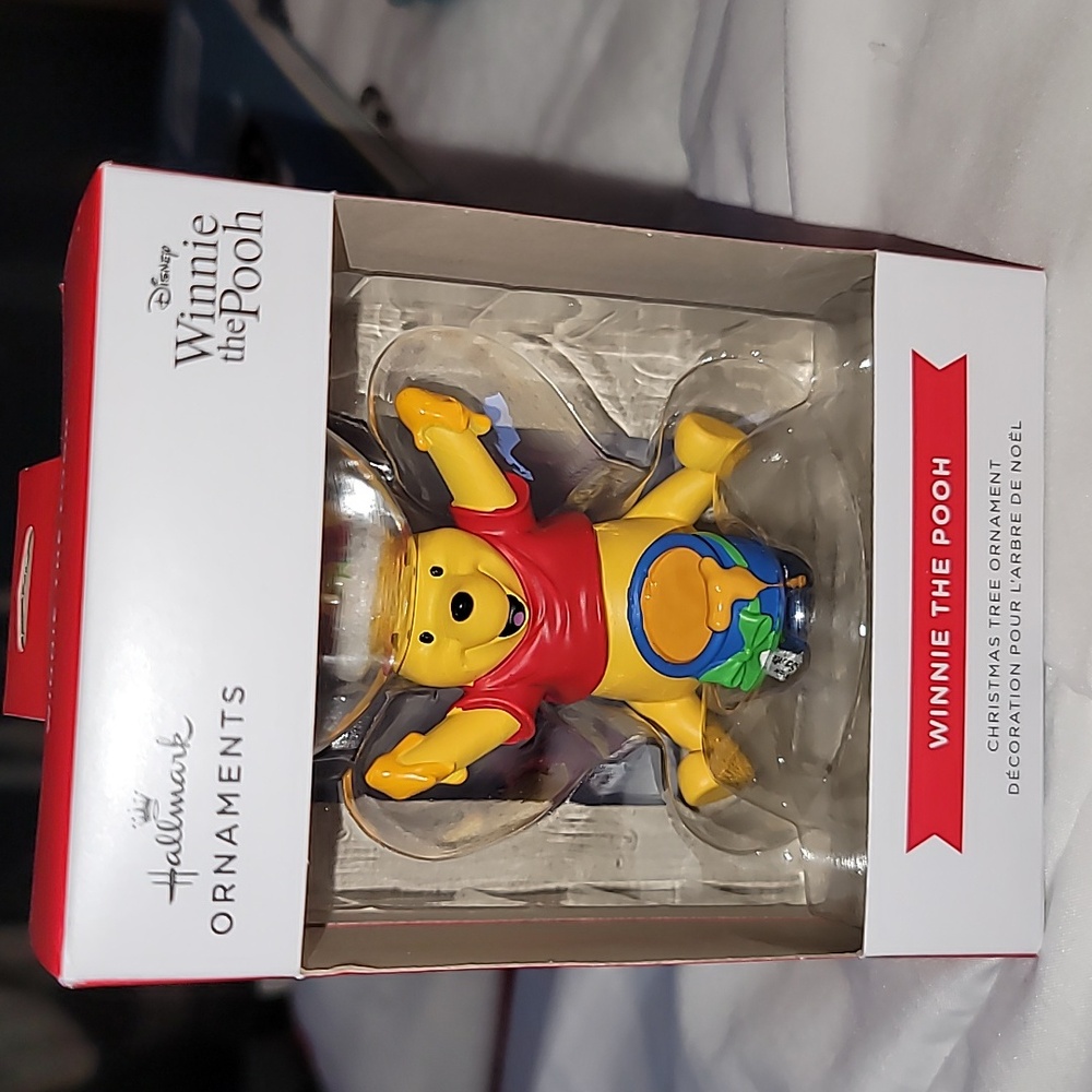 Hallmark Disney Winnie The Pooh Ornament Santa Hat & Honey Pot Brand New